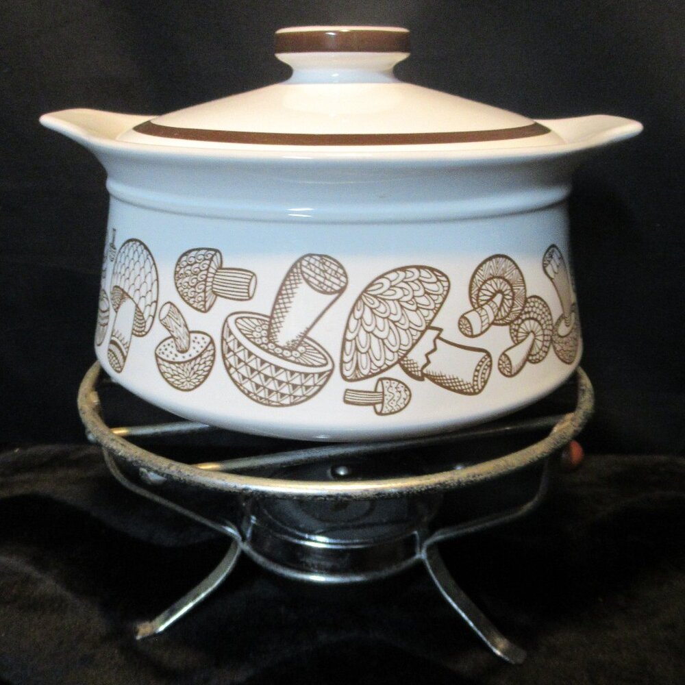 Vintage Stoneware brown and white Mushroom Warmer Soup Bowl